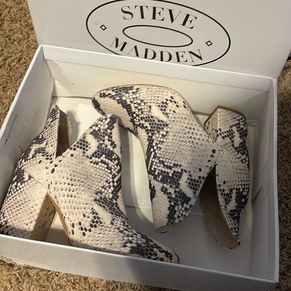 Steve Madden Booties